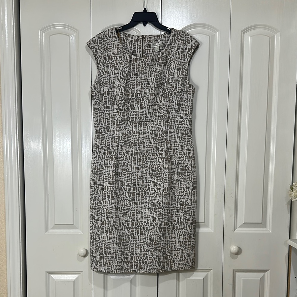 Elegant Beige Patterned Dress